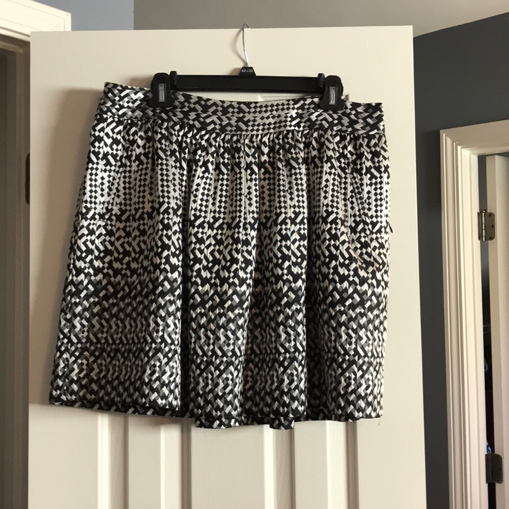 Black and silver short skirt